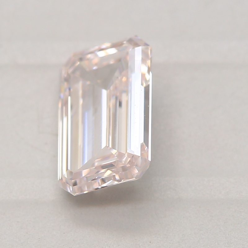 0.71 carat very light pink emerald diamond certified by GIA
