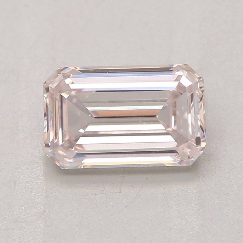0.71 carat very light pink emerald diamond certified by GIA