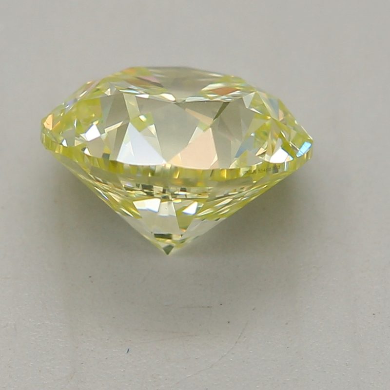 1 carat fancy green-yellow round diamond certified by GIA
