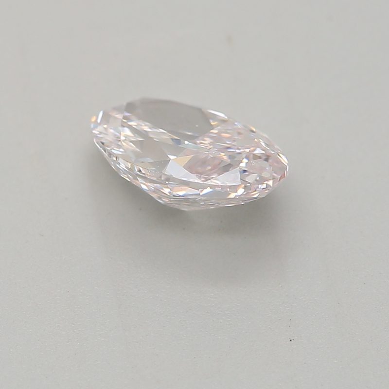 0.62 carat faint pink oval diamond certified by GIA