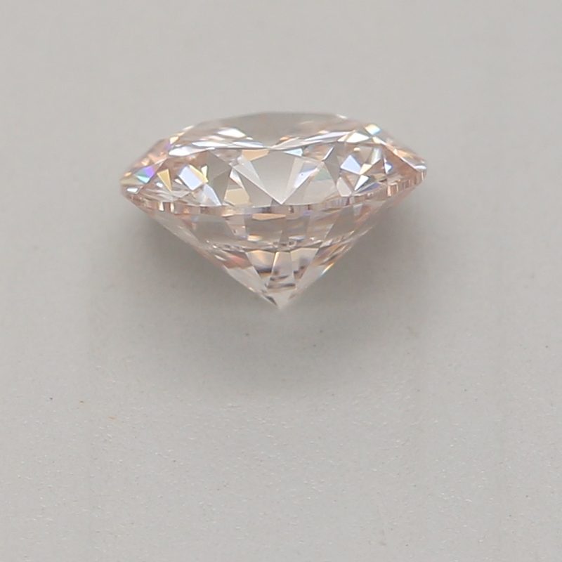0.4 carat light pink round diamond certified by GIA