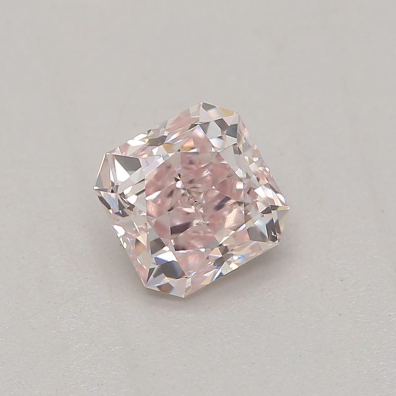0.29 carat light pink square radiant diamond certified by GIA