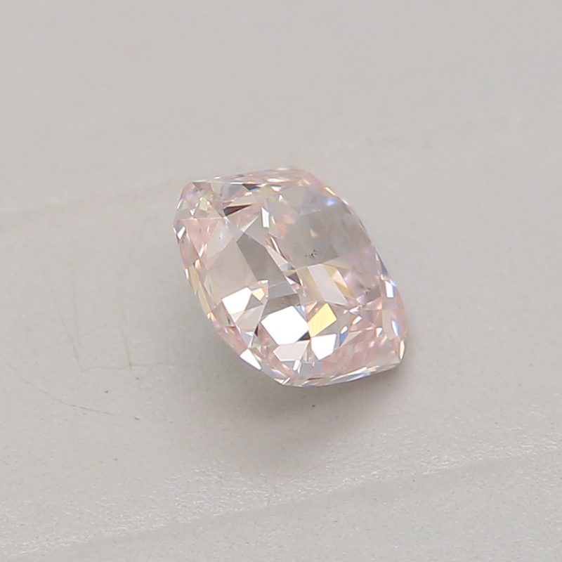 0.29 carat light pink square radiant diamond certified by GIA