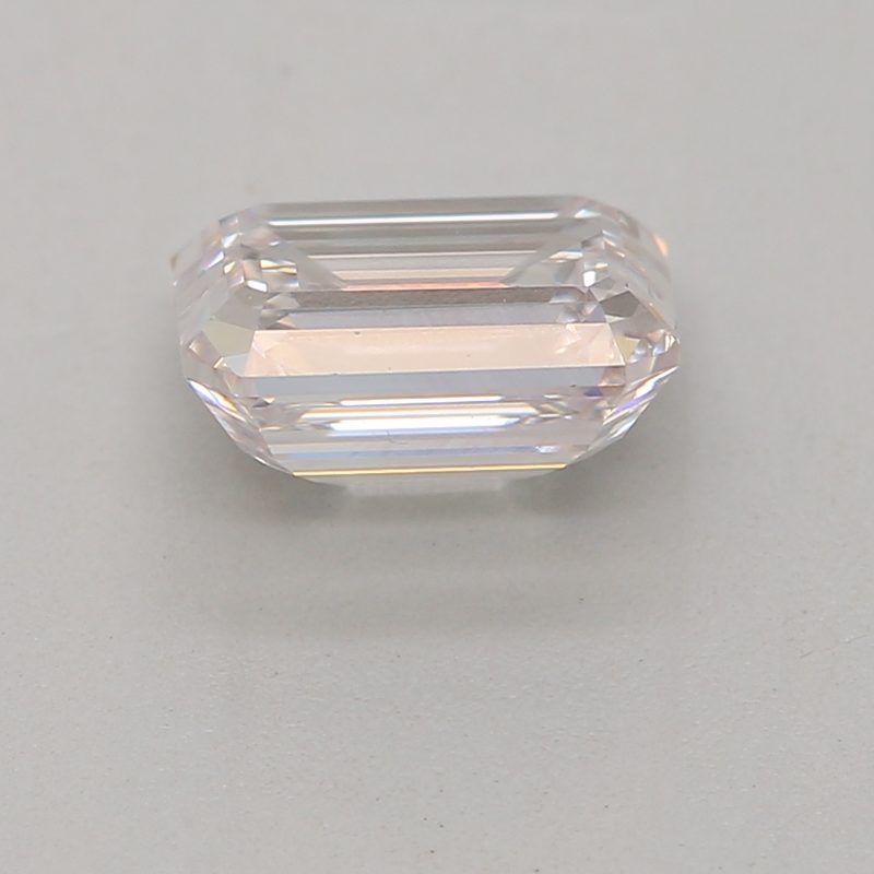 0.8 carat light pink emerald diamond certified by GIA