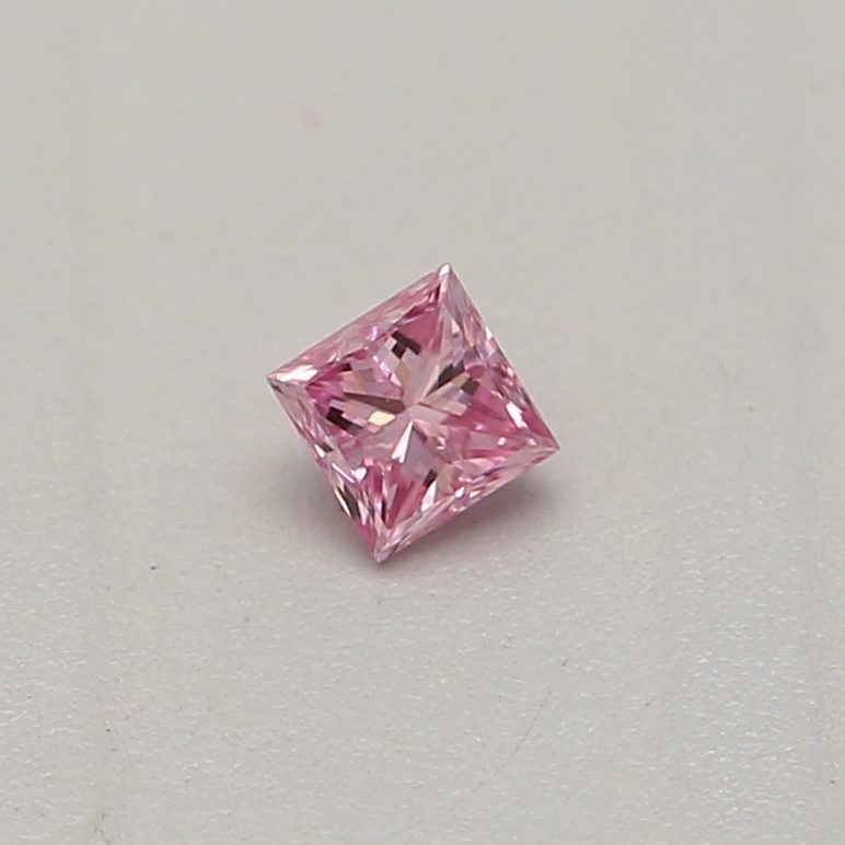 0.05 carat fancy intense purplish pink princess diamond certified by GIA